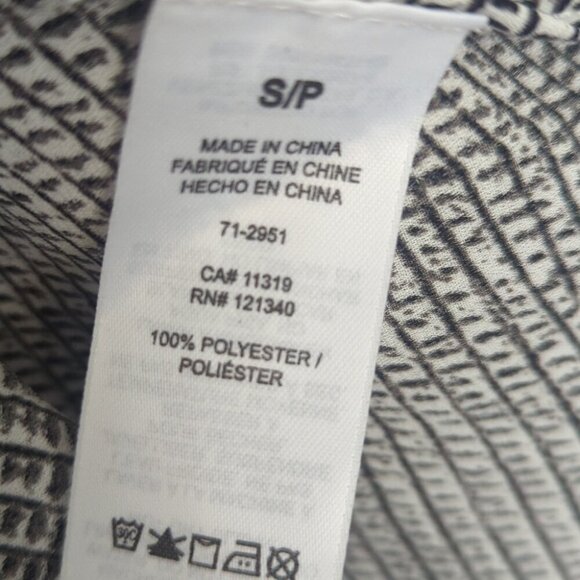 Dynamite Oversized Black & Gray Blouse with Short Sleeves - Small NWT - Picture 4 of 5